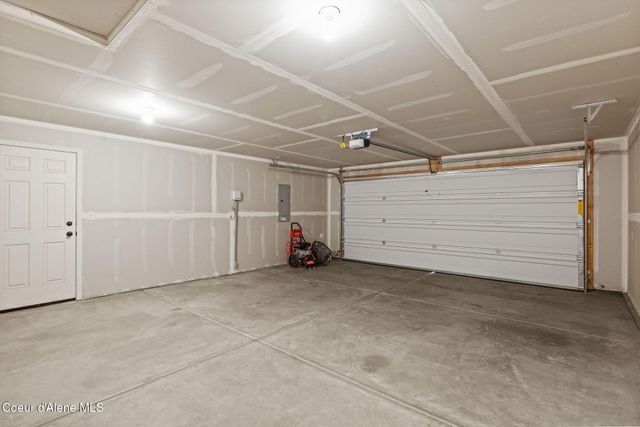 16237 N Hadley Loop, Rathdrum, ID 83858