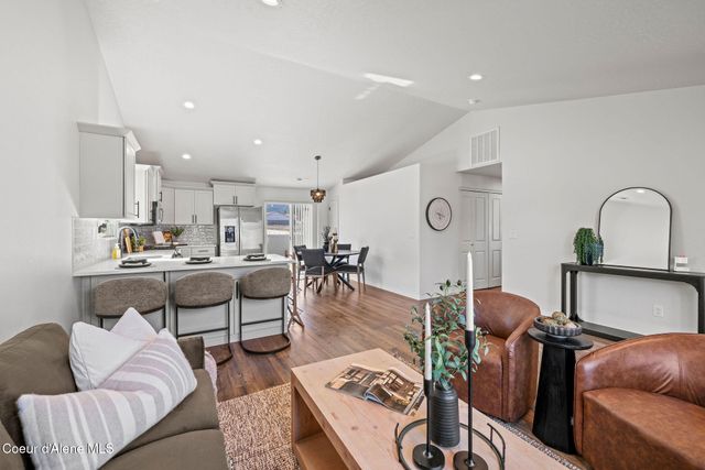 16237 N Hadley Loop, Rathdrum, ID 83858