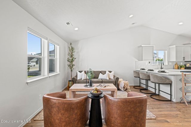 16237 N Hadley Loop, Rathdrum, ID 83858