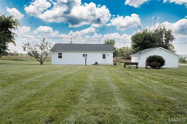 1714 Wesley Chapel Road, Farmington, MO 63640