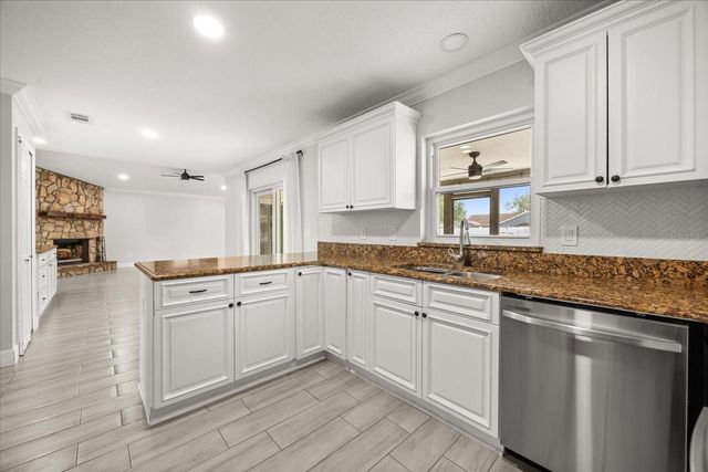 627 MELLOWOOD AVENUE, Orlando, FL 32825