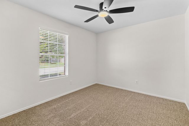 12633 Azure Heights Place, Rhome, TX 76078