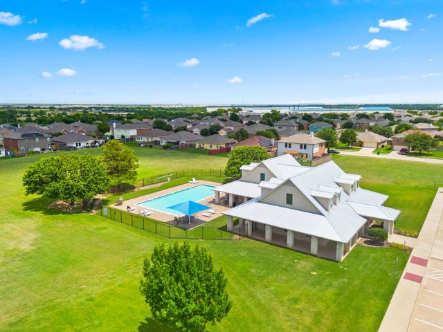 12633 Azure Heights Place, Rhome, TX 76078