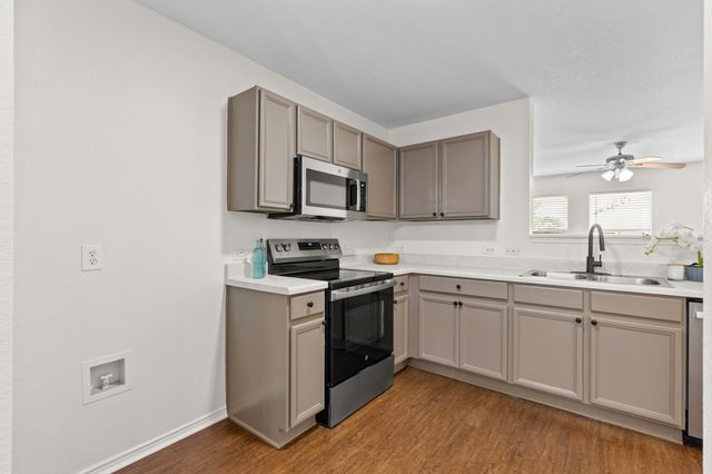 12633 Azure Heights Place, Rhome, TX 76078