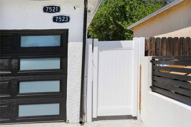 /7523 Milwood, Canoga Park, CA 91303