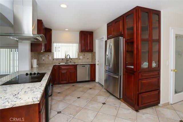 /7523 Milwood, Canoga Park, CA 91303