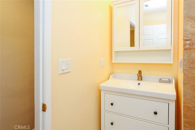 /7523 Milwood, Canoga Park, CA 91303
