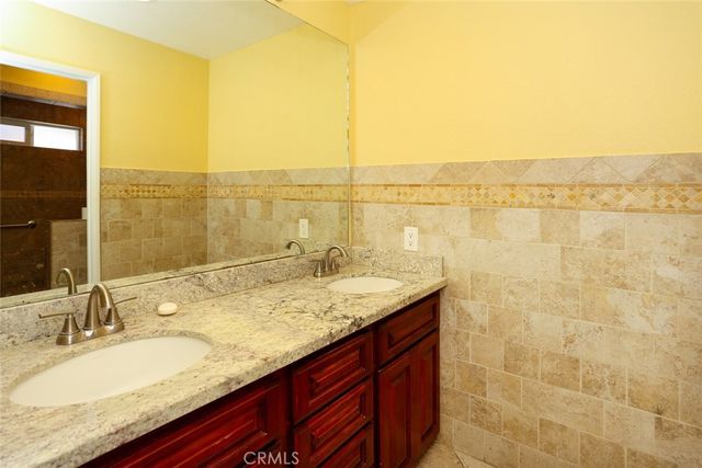 /7523 Milwood, Canoga Park, CA 91303