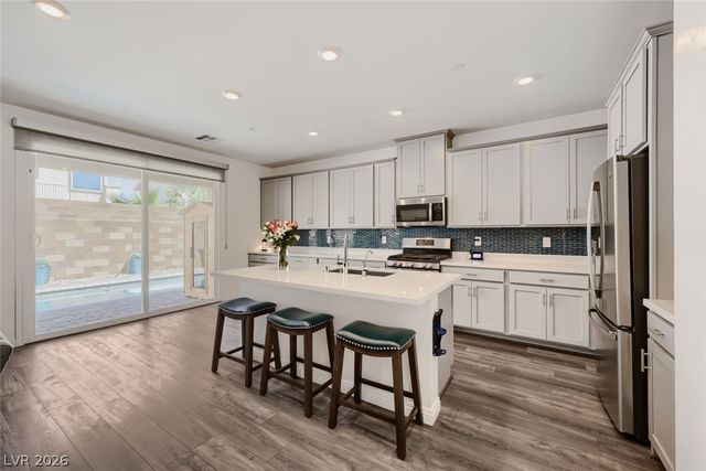 864 Aurelie Ridge Street, Henderson, NV 89011