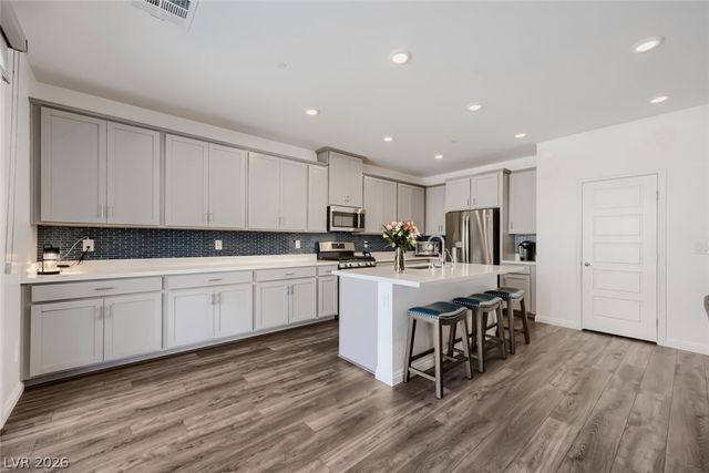 864 Aurelie Ridge Street, Henderson, NV 89011