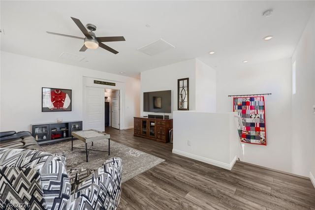 864 Aurelie Ridge Street, Henderson, NV 89011