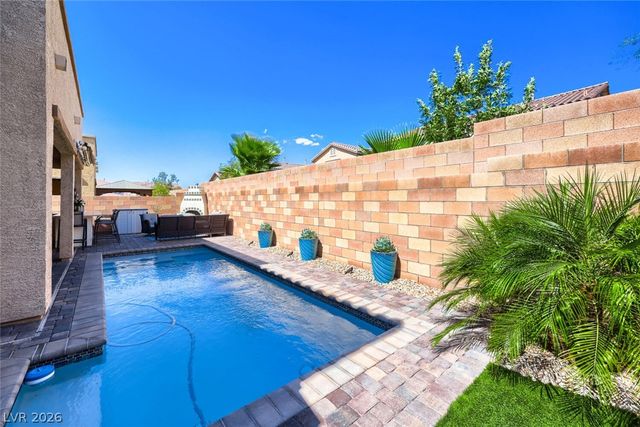 864 Aurelie Ridge Street, Henderson, NV 89011