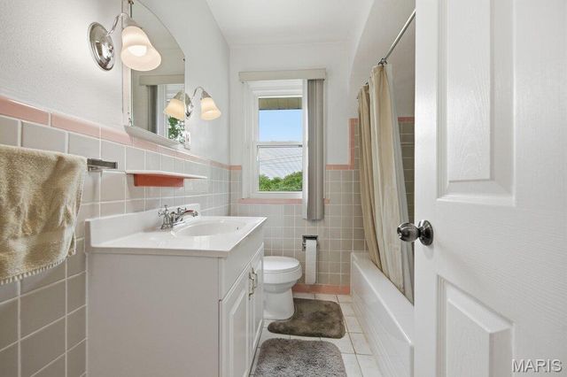 38 Pinewood Drive, St Louis, MO 63123