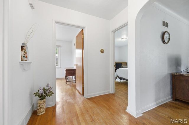 38 Pinewood Drive, St Louis, MO 63123