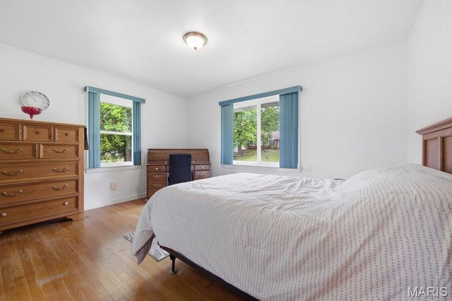 38 Pinewood Drive, St Louis, MO 63123