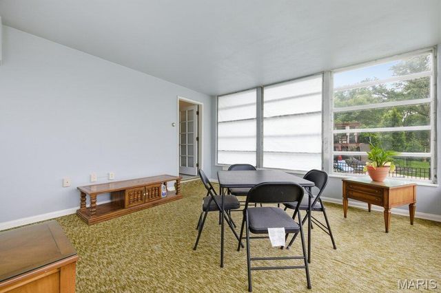38 Pinewood Drive, St Louis, MO 63123