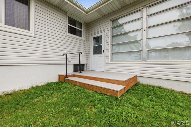 38 Pinewood Drive, St Louis, MO 63123