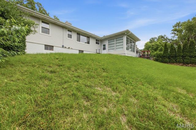 38 Pinewood Drive, St Louis, MO 63123