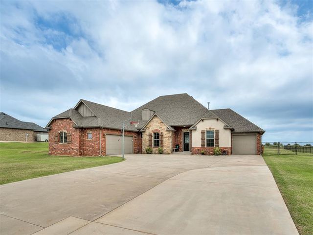 2269 Barrington Drive, Blanchard, OK 73010