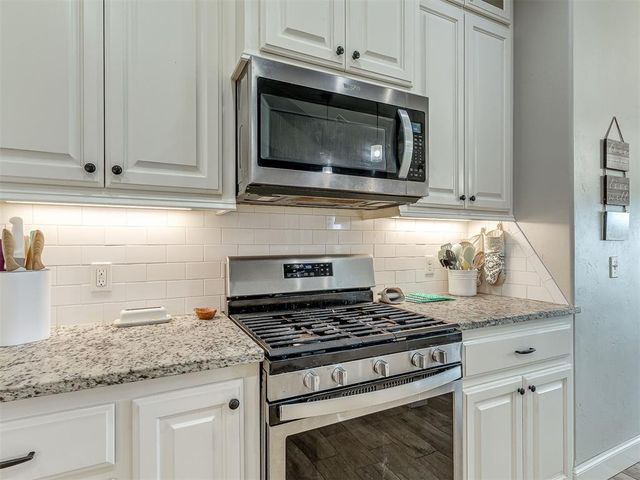2269 Barrington Drive, Blanchard, OK 73010