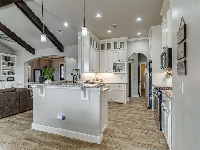 2269 Barrington Drive, Blanchard, OK 73010