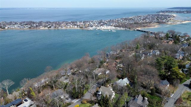 798 Connecticut View Drive, Oyster Bay, NY 11771