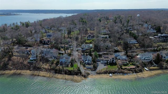 798 Connecticut View Drive, Oyster Bay, NY 11771