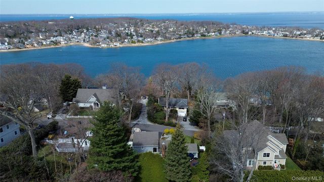 798 Connecticut View Drive, Oyster Bay, NY 11771