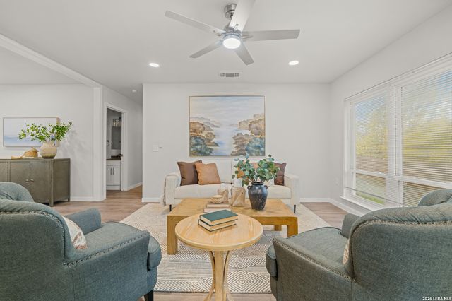 10223 FLATLAND TRL, Converse, TX 78109