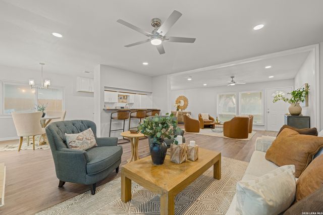 10223 FLATLAND TRL, Converse, TX 78109