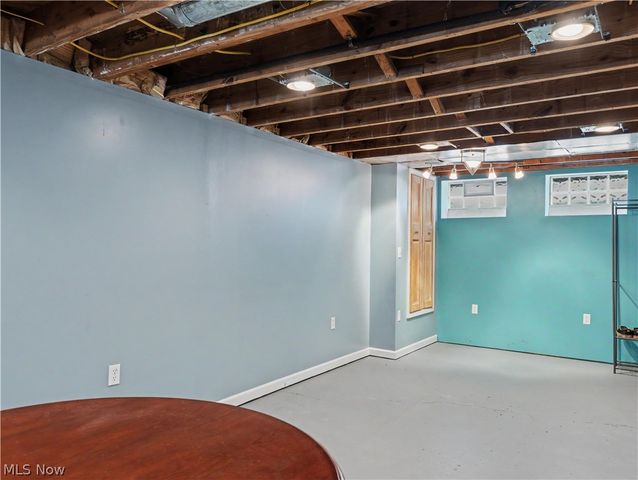 6106 Pelham Drive, Parma, OH 44129