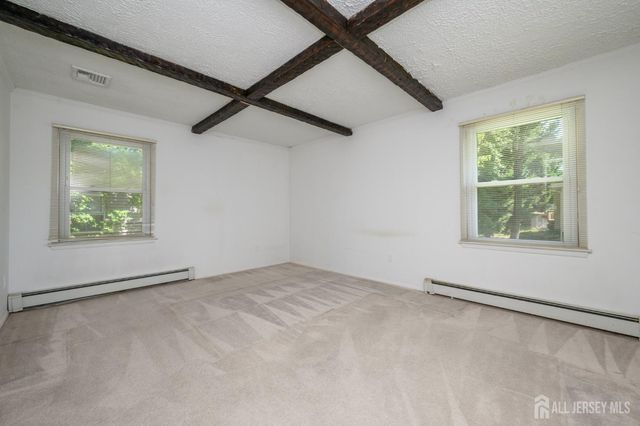300 Beechmont Street, Toms River, NJ 08757