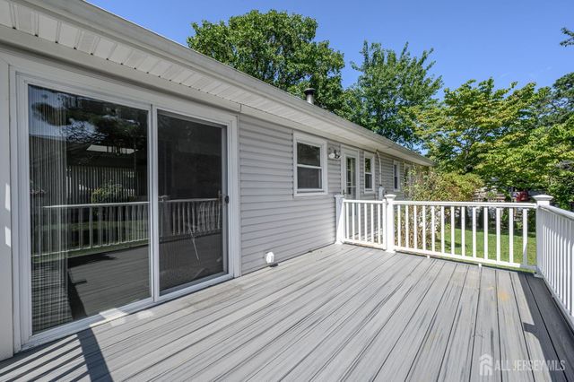 300 Beechmont Street, Toms River, NJ 08757