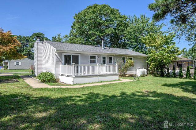 300 Beechmont Street, Toms River, NJ 08757