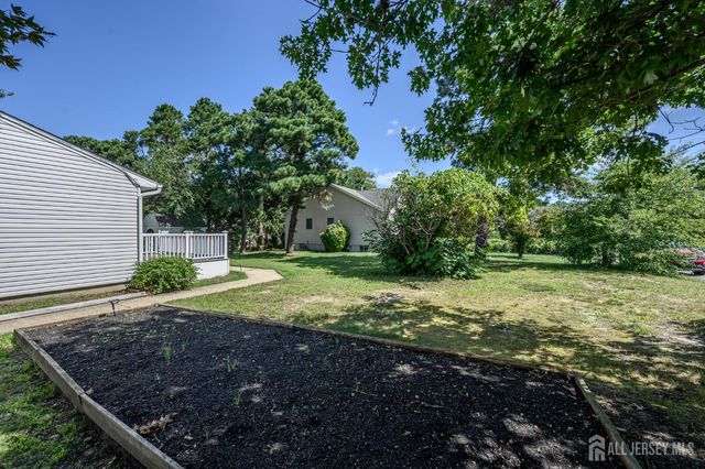300 Beechmont Street, Toms River, NJ 08757