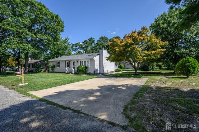 300 Beechmont Street, Toms River, NJ 08757