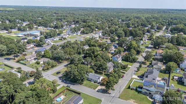 300 Beechmont Street, Toms River, NJ 08757