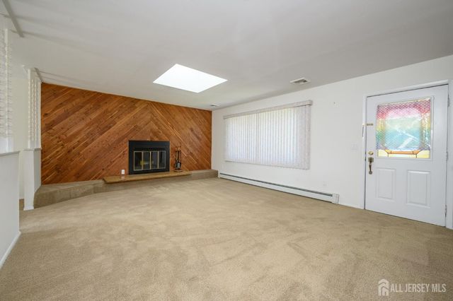 300 Beechmont Street, Toms River, NJ 08757