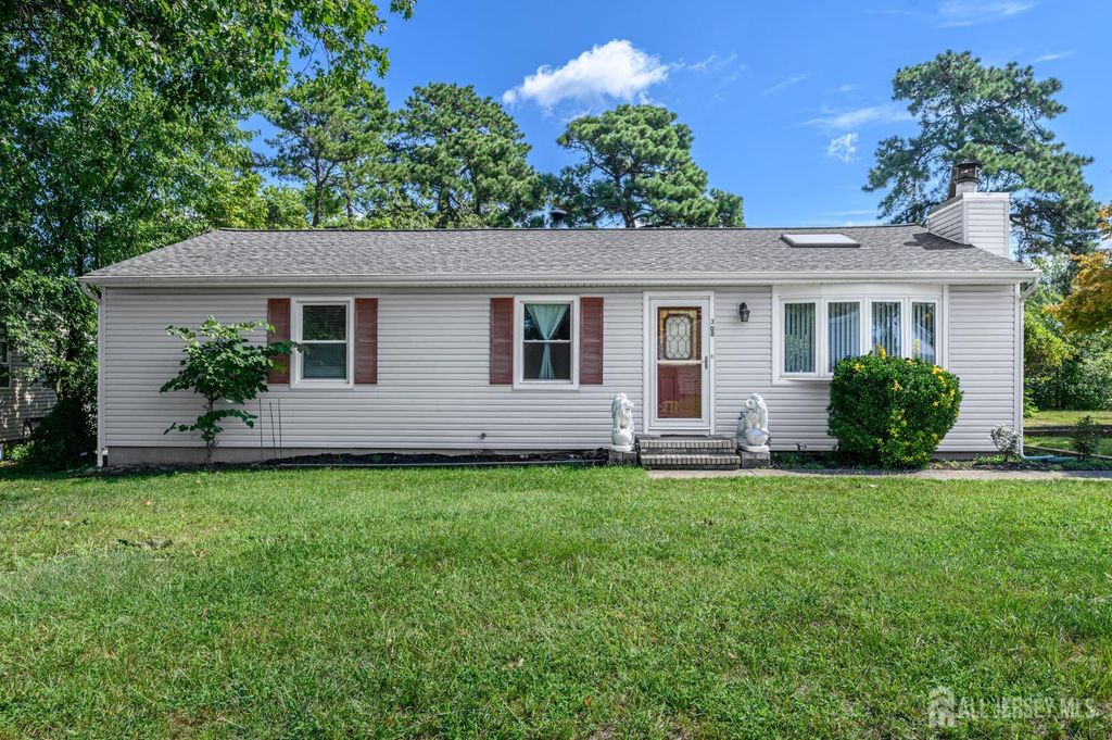 300 Beechmont Street, Toms River, NJ 08757