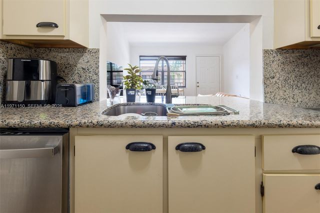 9430 Boca Cove Cir 210, Boca Raton, FL 33428