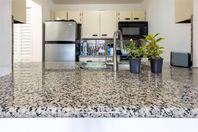 9430 Boca Cove Cir 210, Boca Raton, FL 33428