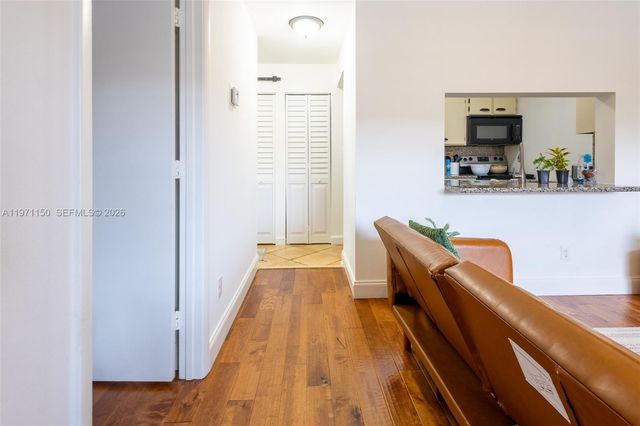 9430 Boca Cove Cir 210, Boca Raton, FL 33428