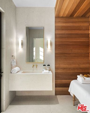 5819 Filaree, Malibu, CA 90265