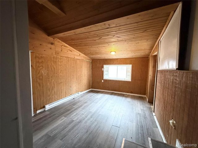 20500 Mckishnie Street, Clinton Township, MI 48035