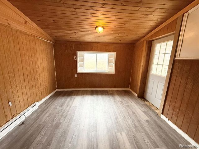 20500 Mckishnie Street, Clinton Township, MI 48035