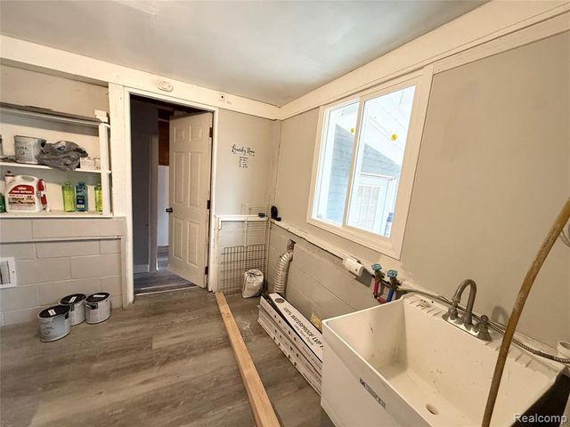 20500 Mckishnie Street, Clinton Township, MI 48035