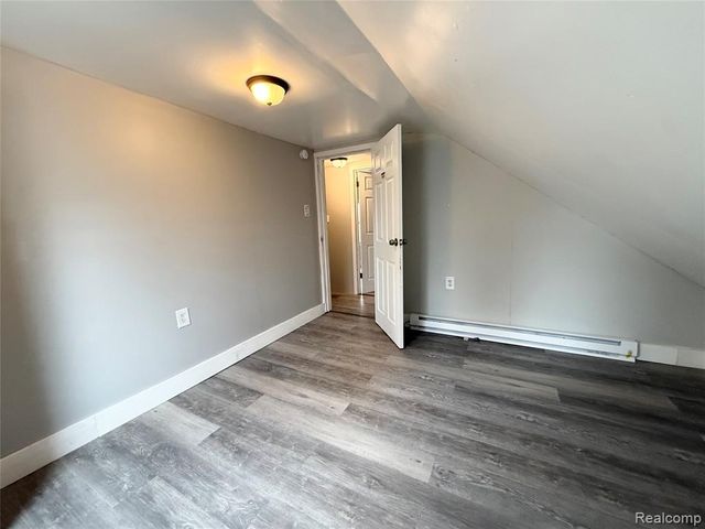 20500 Mckishnie Street, Clinton Township, MI 48035