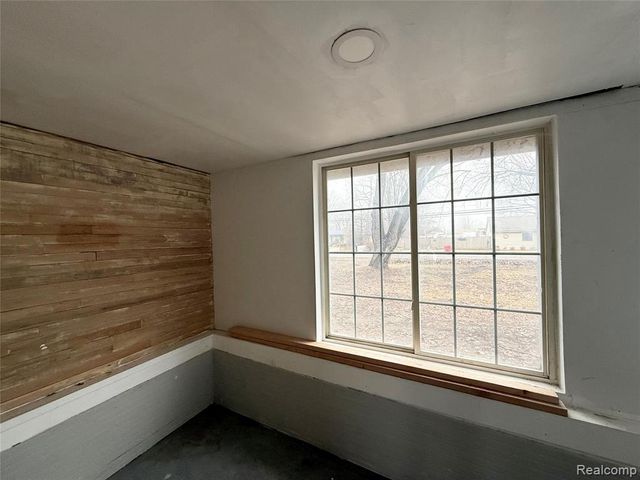 20500 Mckishnie Street, Clinton Township, MI 48035