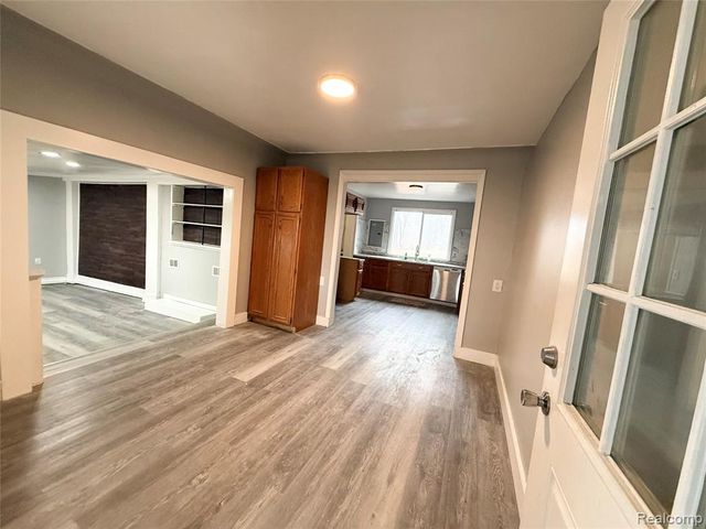 20500 Mckishnie Street, Clinton Township, MI 48035