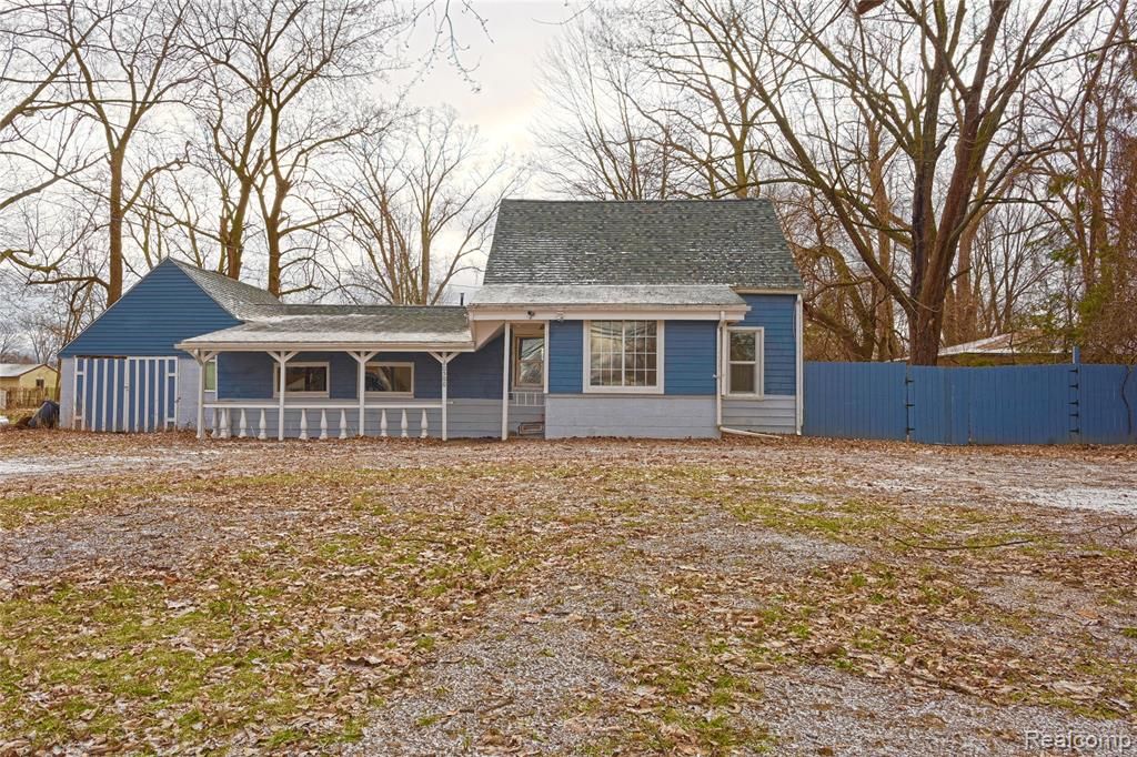 20500 Mckishnie Street, Clinton Township, MI 48035